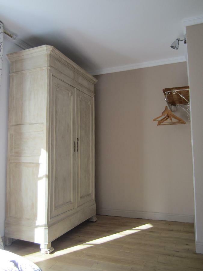 Bed and Breakfast Le Manoir "Aux Douves" Bazoges-en-Paillers Екстер'єр фото